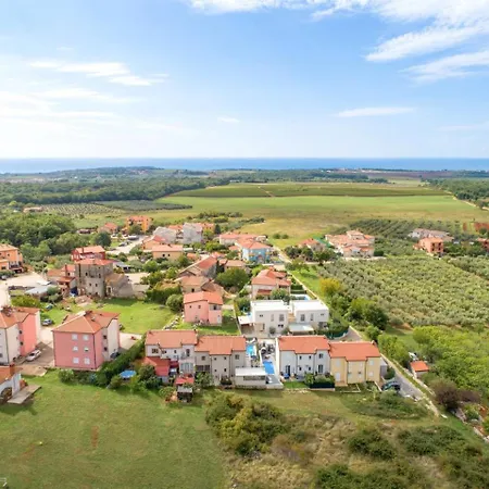 With Parking Space Buzinija, Novigrad - 25297 * Novigrad Istria
